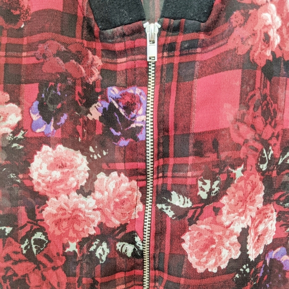 Truth NYC Sheer lightweight floral red cardigan - Picture 4 of 4
